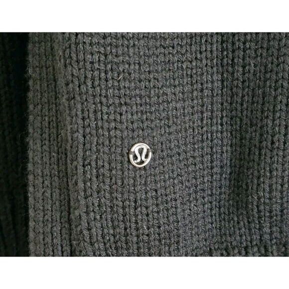 LULULEMON Women’s  Black Knit Sweater Side Vented Crewneck Size 6 - Picture 8 of 9